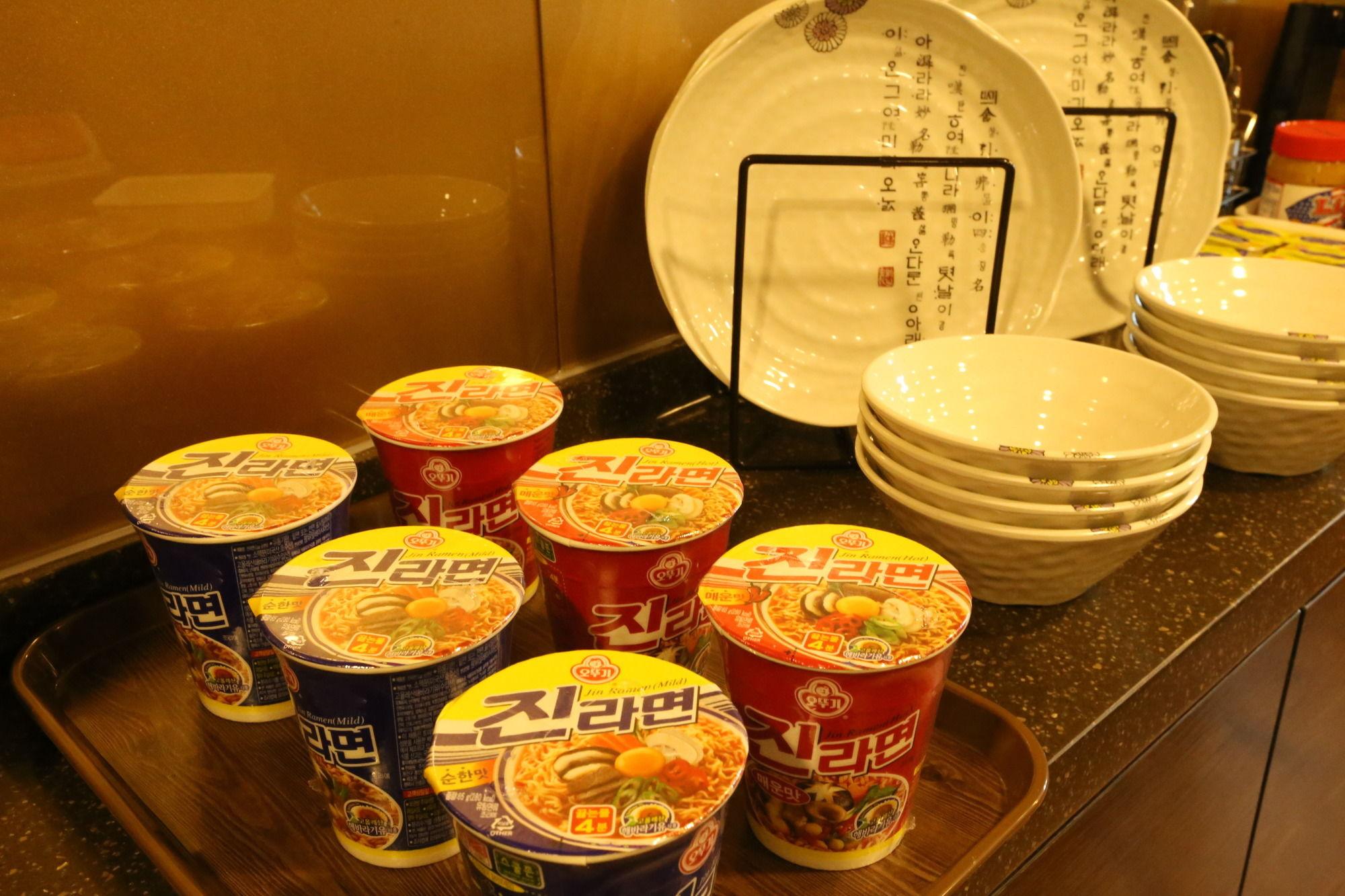 Tripstay Myeongdong Seul Exterior foto